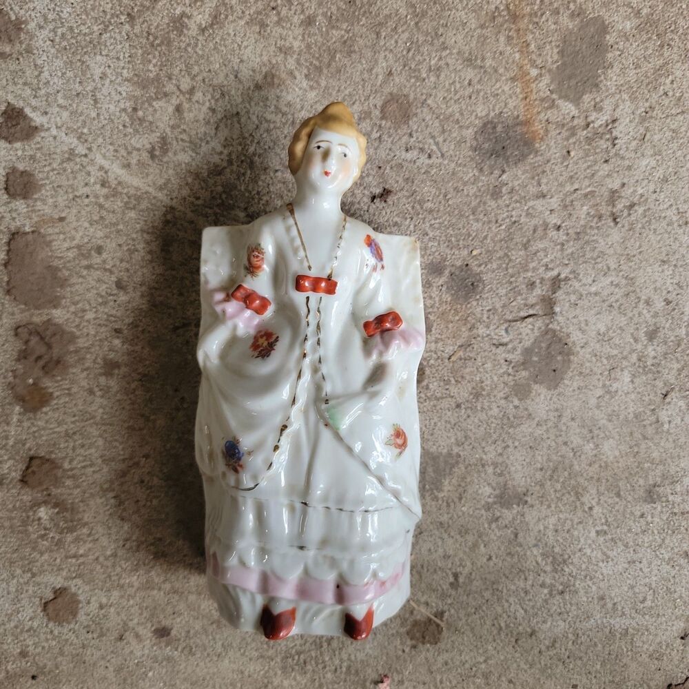 Vtg 1940-50's Occupied Japan Mini Porcelain Vase Small Figurine Colonial Woman